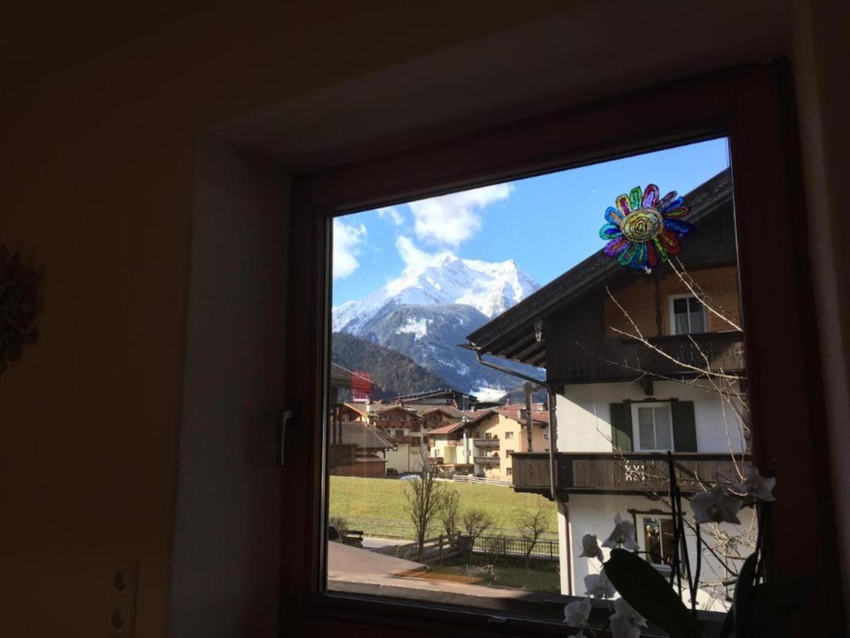 Ferienwohnung Galerie Kaiser Mayrhofen Exterior foto